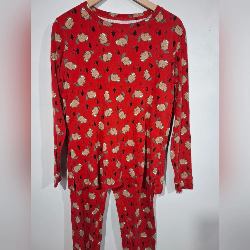Duluth Trading Co Red Pajama Set with Floral Print - Picture 2 of 16